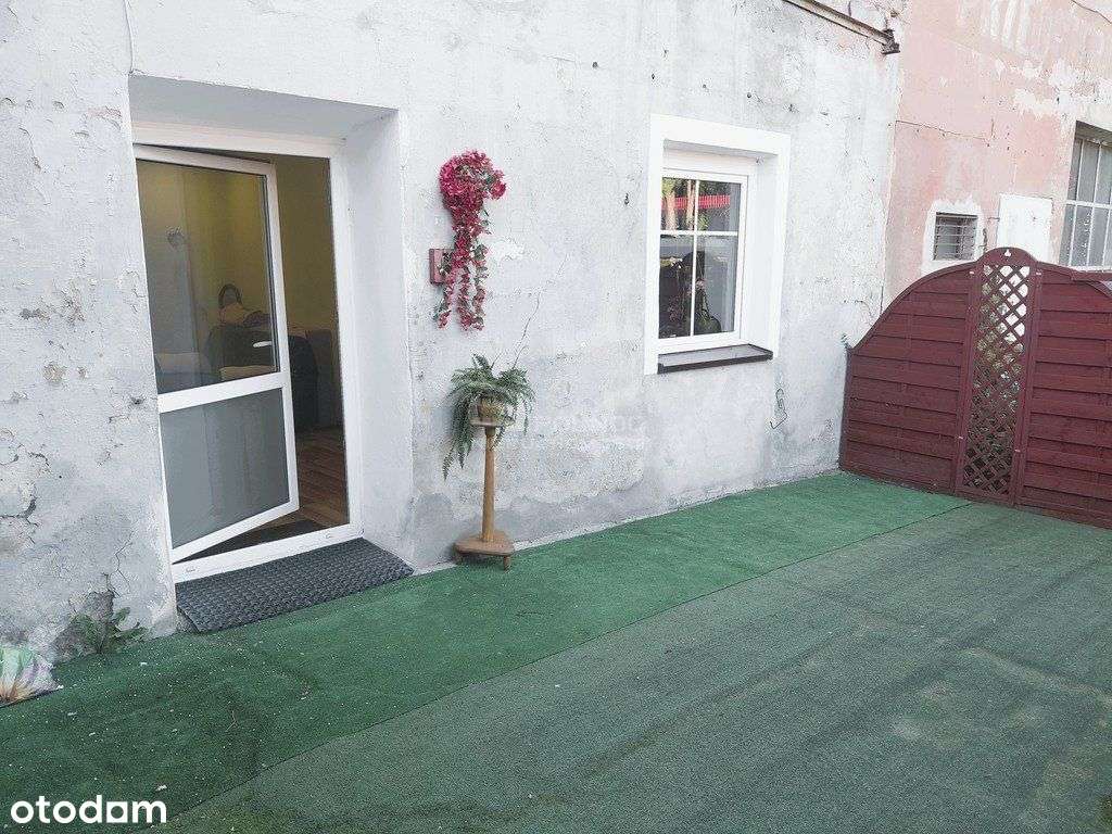 Mieszkanie dwupoziomowe z ogrodem i garażem-14