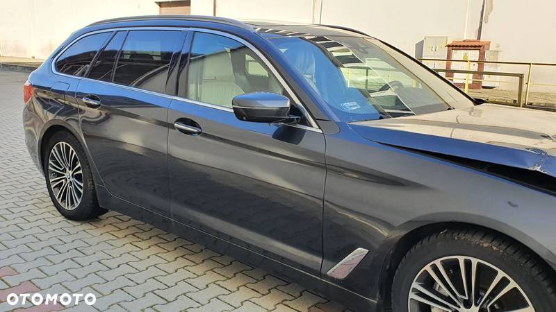 BMW Seria 5 540i xDrive GPF Luxury Line sport - 6