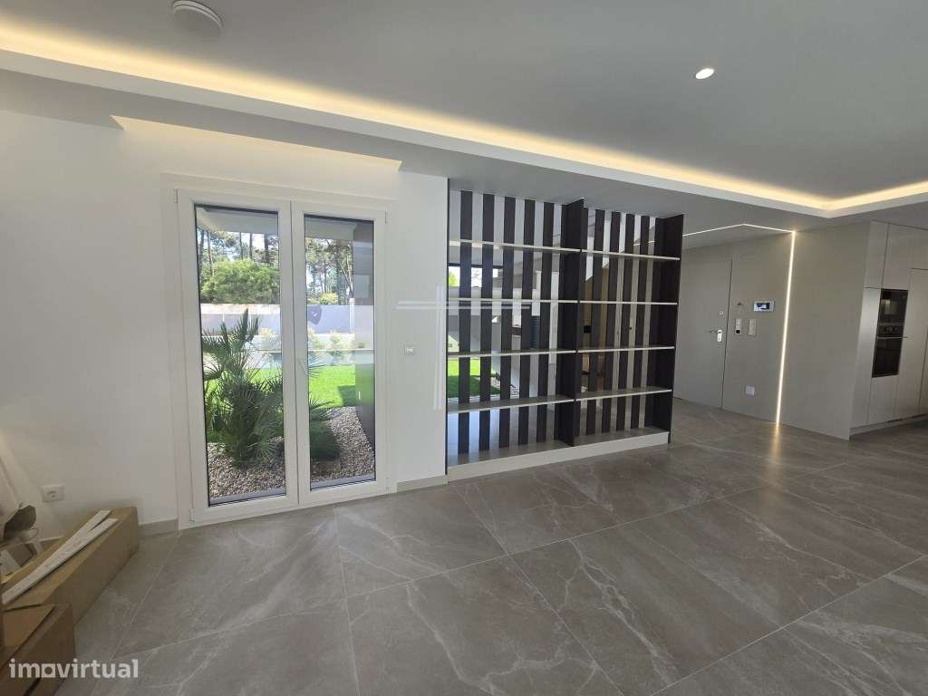 Moradia isolada T3, arquitetura contemporânea com garagem e piscina... - Grande imagem: 4/34