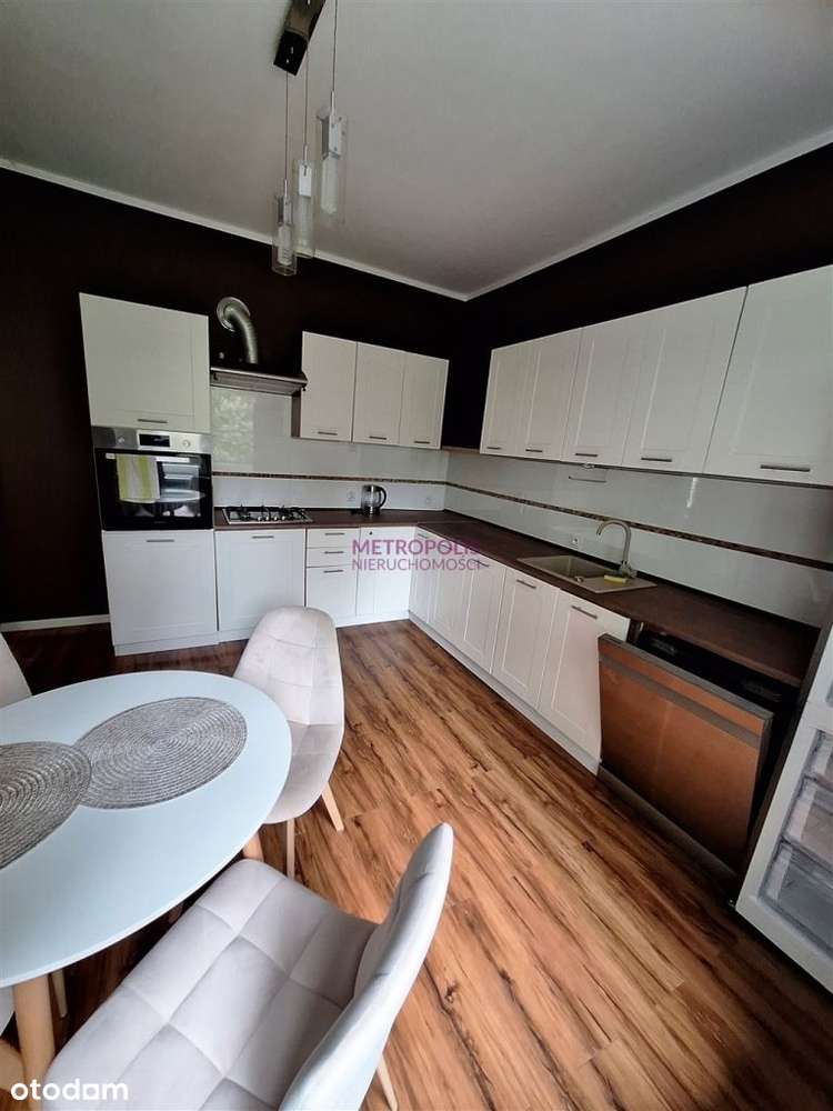 Dom w samym centrum miasta z wyposażeniem-12