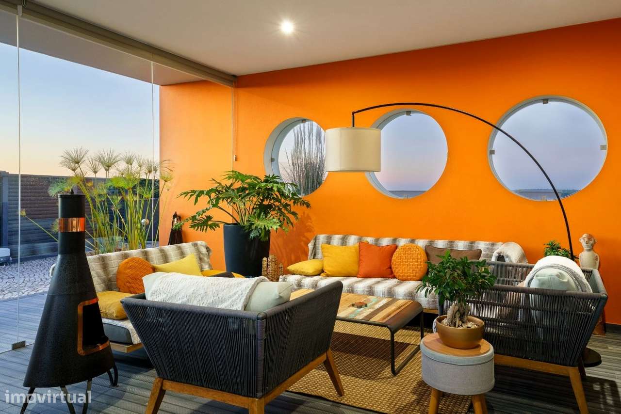 Moradia de autor, no campo junto ao Mar da costa oeste-10