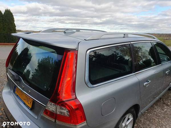 Volvo V70 D2 Dynamic Summum - 15