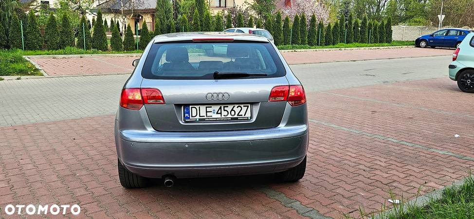 Audi A3 1.6 FSI Attraction - 5