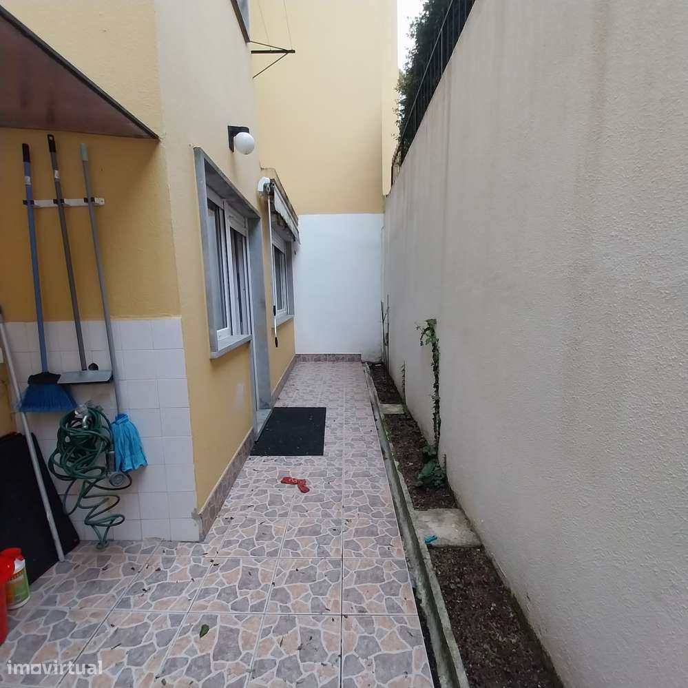 T2 no Estoril com pequeno terraço - Grande imagem: 5/22