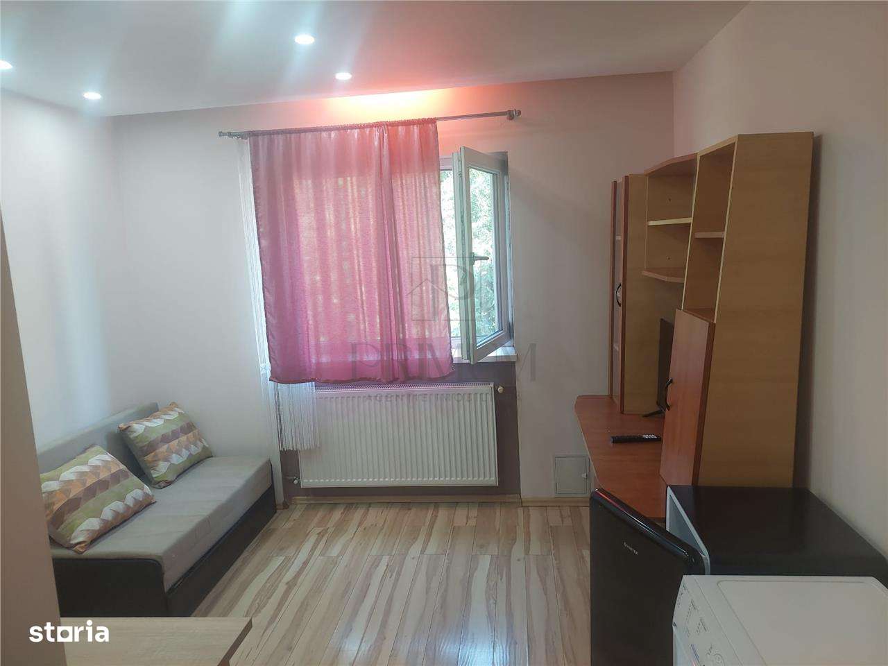 Garsoniera Renovata - Etaj Intermediar - Bloc Anvelopat - Zona Dambovi - Imagine principală: 3/9