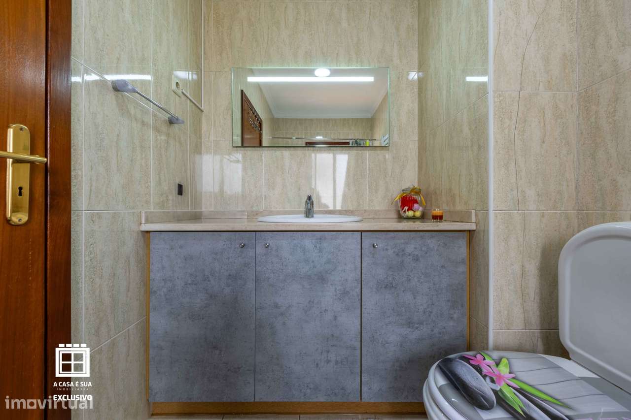 Moradia T3 com Suite e Garagem para 3 Viaturas em Rio Meão - Exclusivo-34