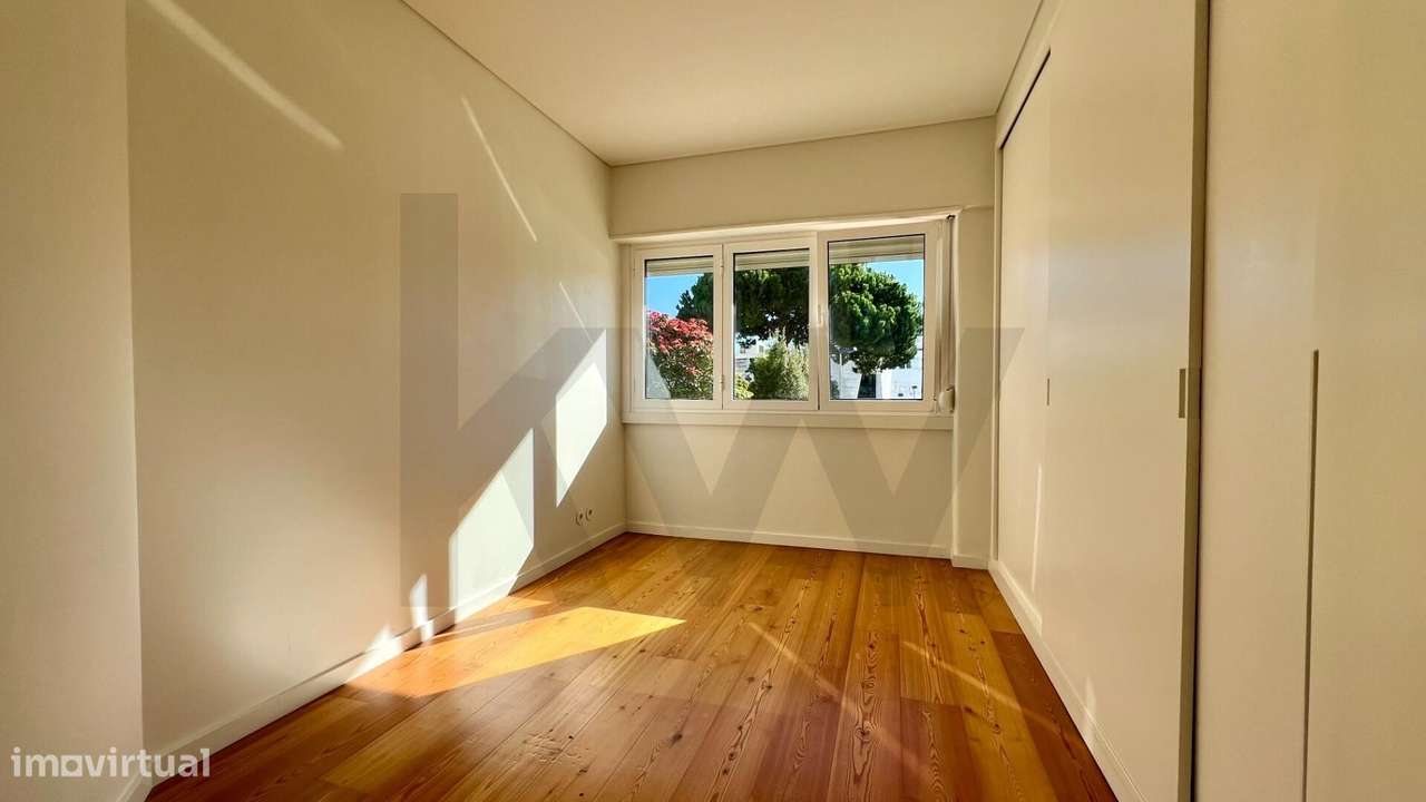 T2 com Jardim em Paço de Arcos – Remodelado por Arquitecto - Grande imagem: 4/31