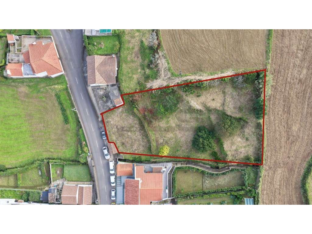 Terreno com 1.328 m² com viabilidade de construção e vista mar, Nor... - Grande imagem: 2/17