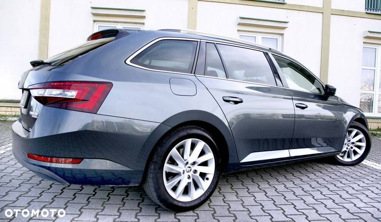 Skoda Superb 2.0 TDI Style DSG - 28