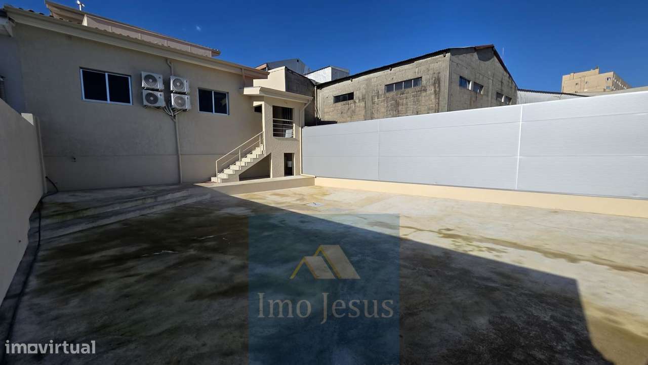 Moradia T3 centro Carvalhos - Grande imagem: 4/27