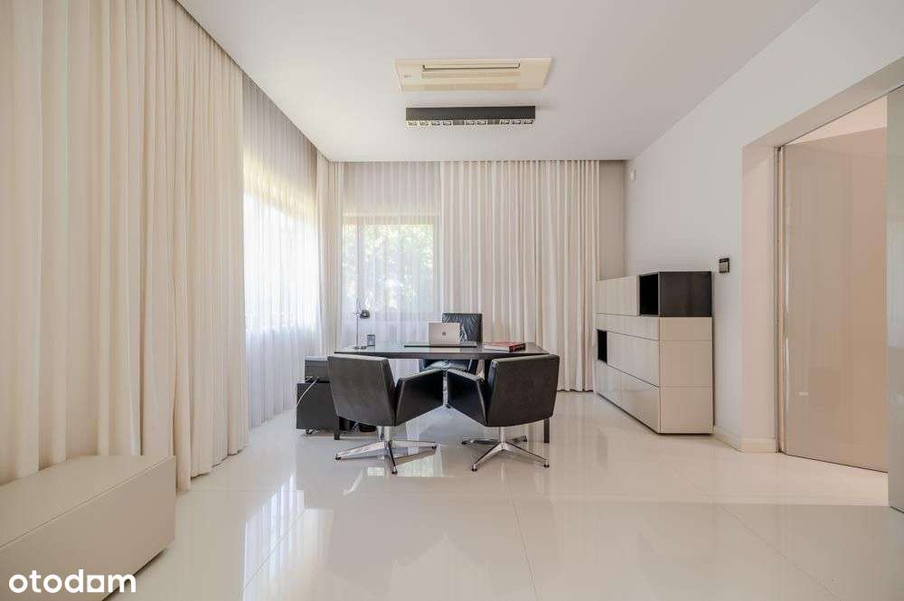 Willa z basenem i dużym ogrodem w Wilanowie-6