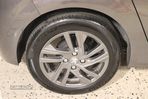 Peugeot 208 1.2 PureTech Active Pack - 31