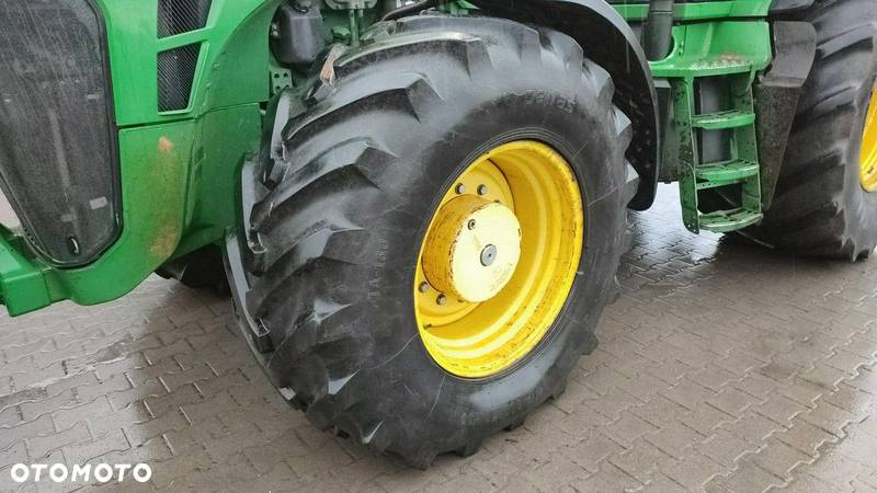 John Deere 8330 - 17