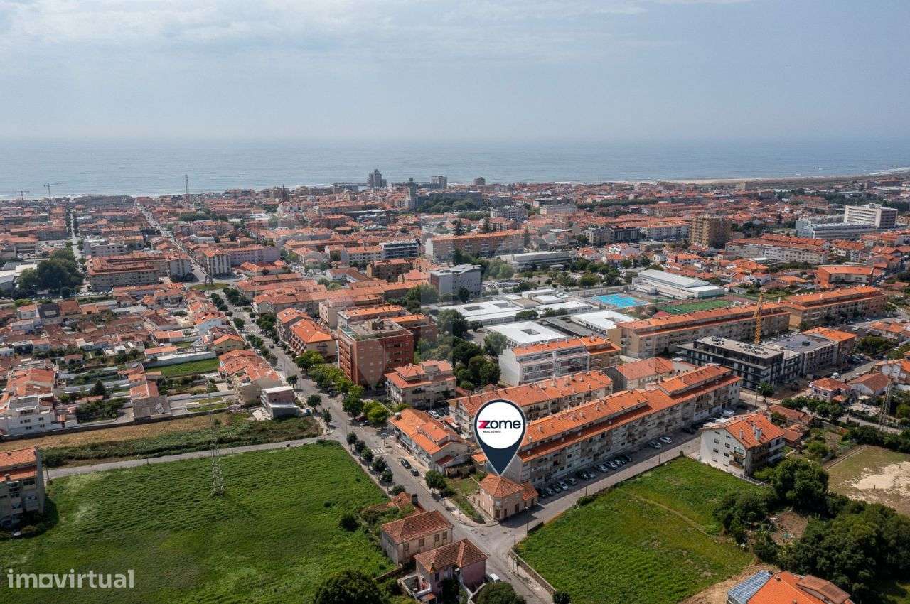 Moradia individual (293m²)com terreno (441m²) para recuperar - Espinho-15