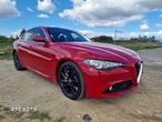 Alfa Romeo Giulia 2.0 Turbo 16V AT8-Q4 Ti - 8