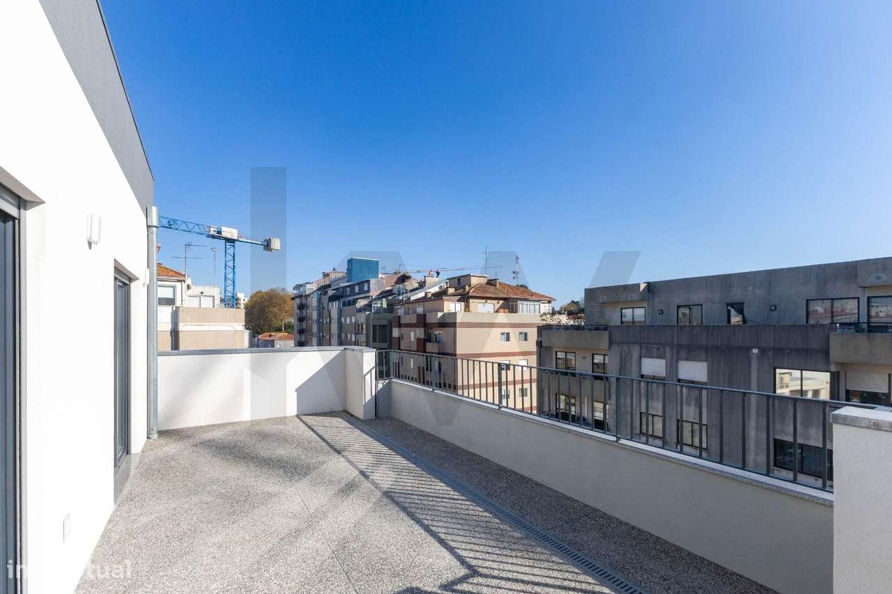 Apartamento T2 Penthouse com Terraço e Vistas Desafogadas - Grande imagem: 4/34