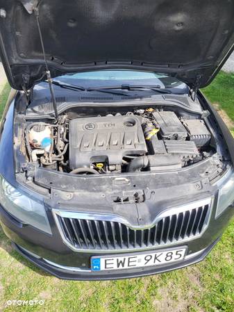 Skoda Superb 2.0 TDI Ambition - 28