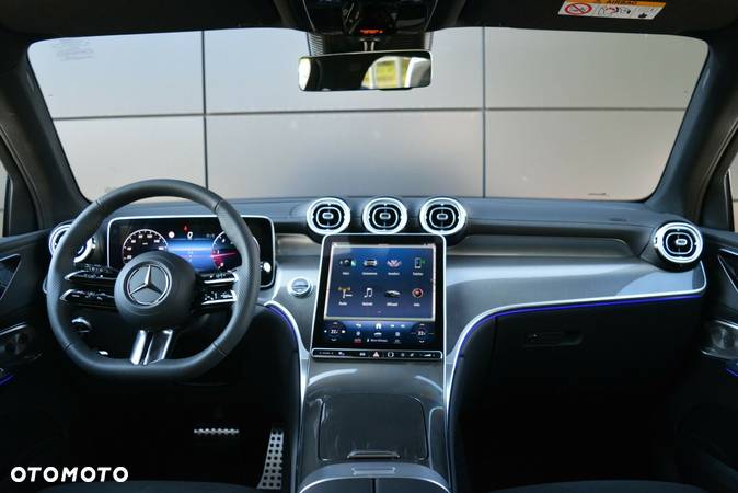 Mercedes-Benz GLC 300 d 4-Matic AMG Line - 6