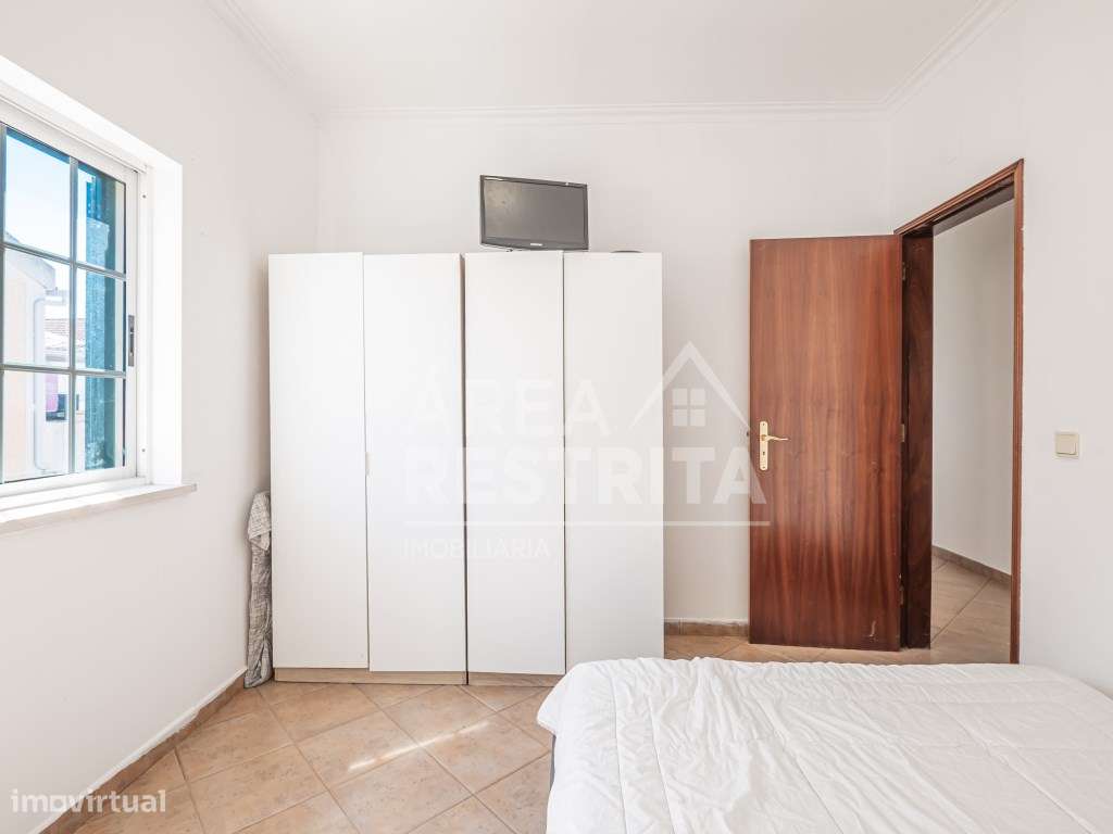 Moradia Geminada T3 com Garagem, Excelentes Áreas e Localização Pri...-24
