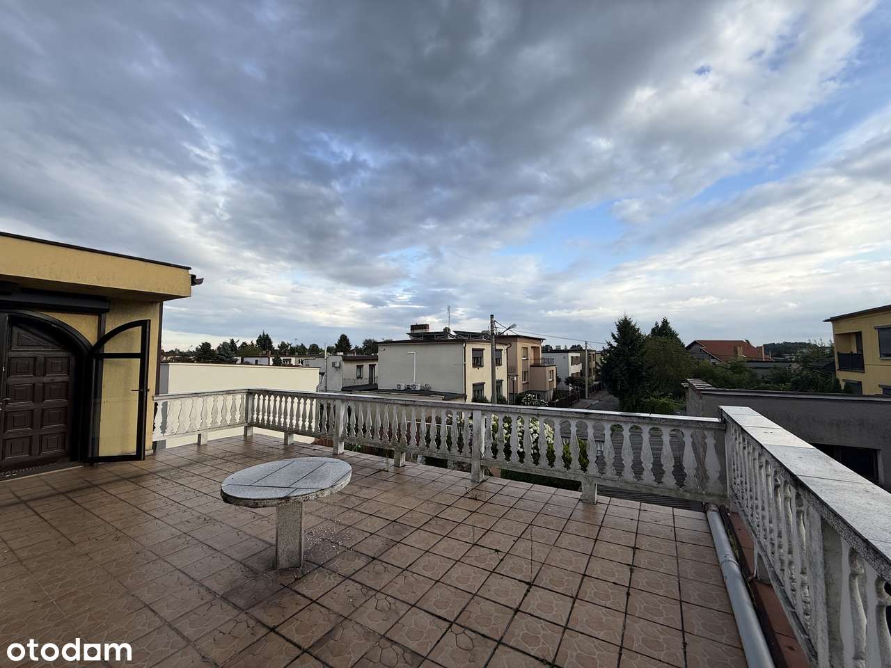 Przestronny dom 250 m² | Spokojna okolica | Pleszew, ul.Karczewskiego-11