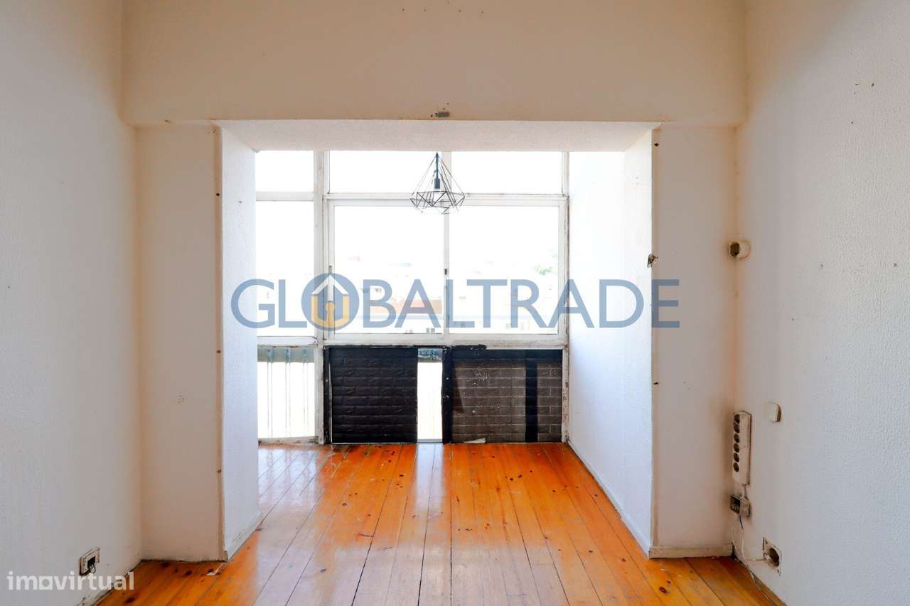 Apartamento T1+1 no coração do Porto-5