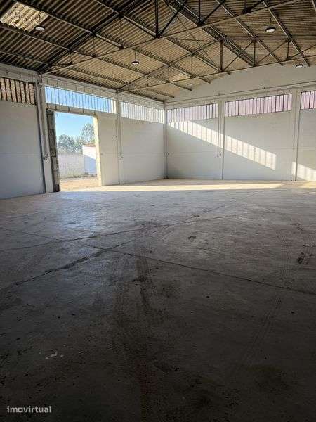 Armazem para arrendar - Grande imagem: 4/4