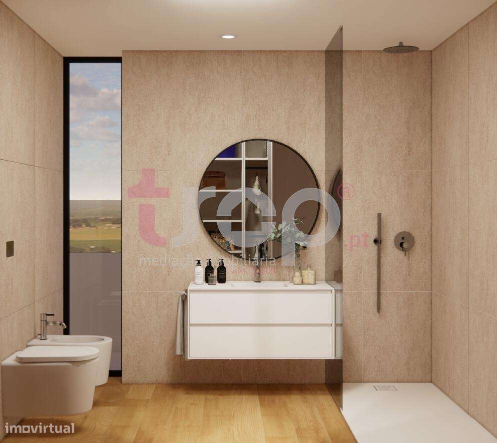 MORADIAS T3+1 EM CONSTRUÇÃO - RORIZ-18