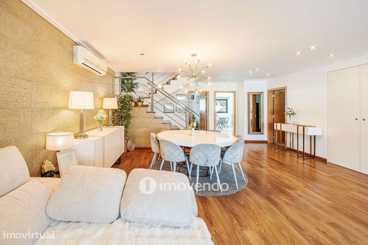 Apartamento T4 Duplex, com estacionamento e arrecadação, no Barreiro - Grande imagem: 4/58