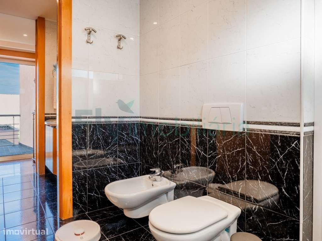 Moradia T3 em Fermentões com Piscina e Zona de Churrasqueira-35