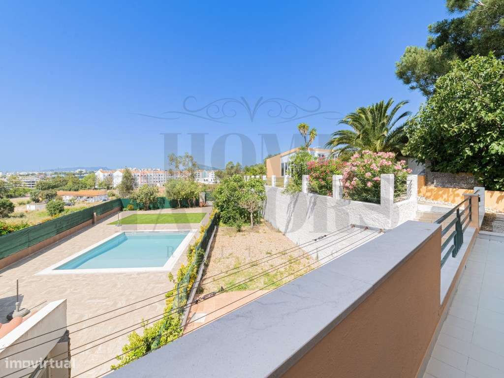 Moradia T4 com piscina-9