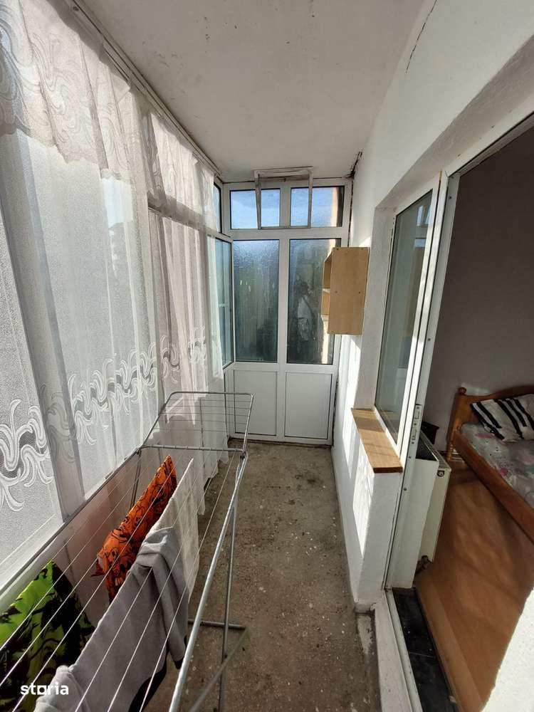 COMISION 0 Ap. 3 camere, decomandat, 75,5 mp. utili, Et.3, Central-7