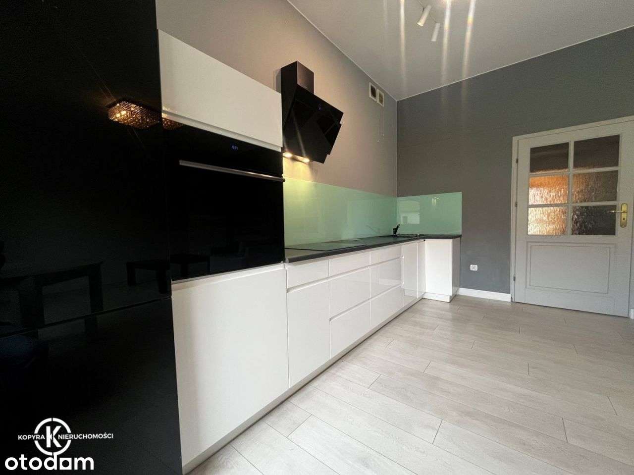 Na sprzedaż 2-pokojowe mieszkanie Ip+m. postojowe-4