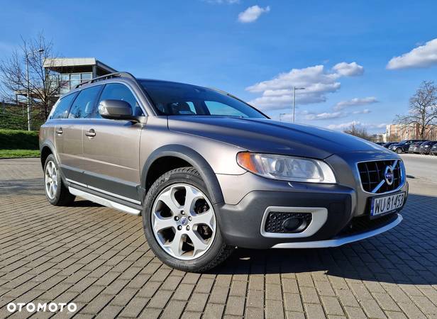 Volvo XC 70 - 1