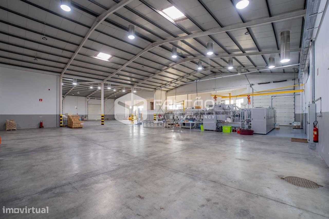 Armazém  Venda em Romeira e Várzea,Santarém-30