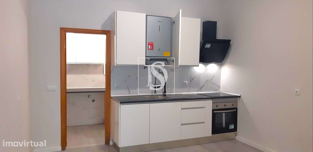 Apartamento T1 em Belas, Sintra (Loja transformada em apartamento) - Grande imagem: 2/15