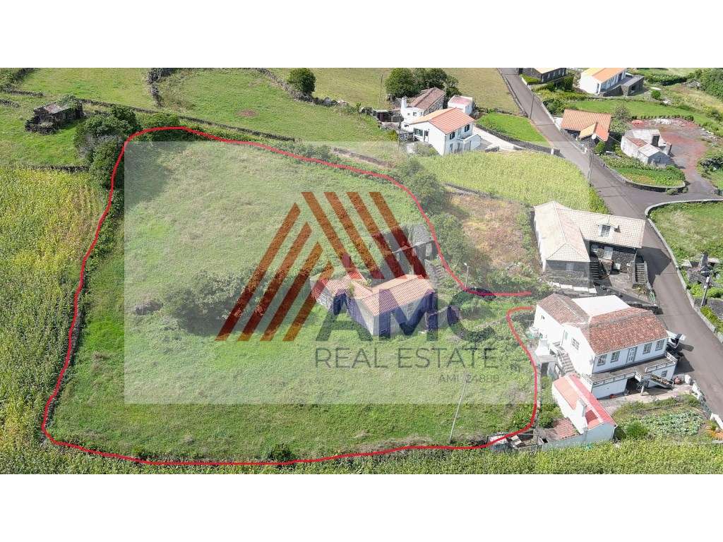 VENDE-SE MORADIA, ATAFONA E TERRENO NA TERRA ALTA, LAJES DO PICO-8