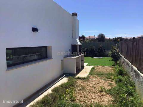 Luxo e Tranquilidade em Sagres: Uma Moradia Contemporânea à espera de-37