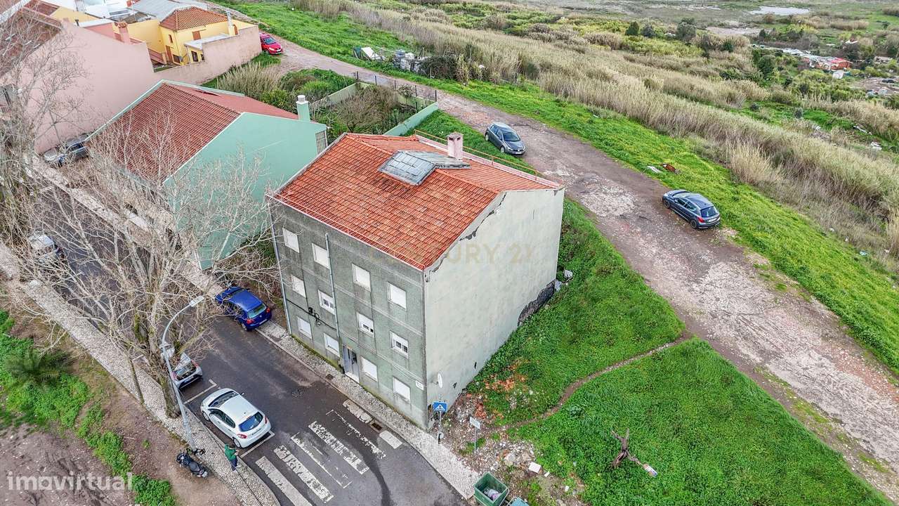 Prédio com Rentabilidade na Brandoa - Amadora-9