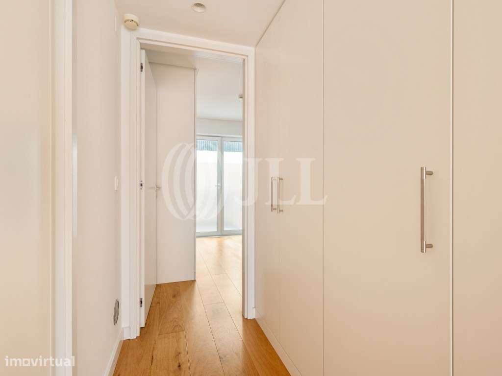 Apartamento T2, com varandas e estacionamento, em Lisboa-29