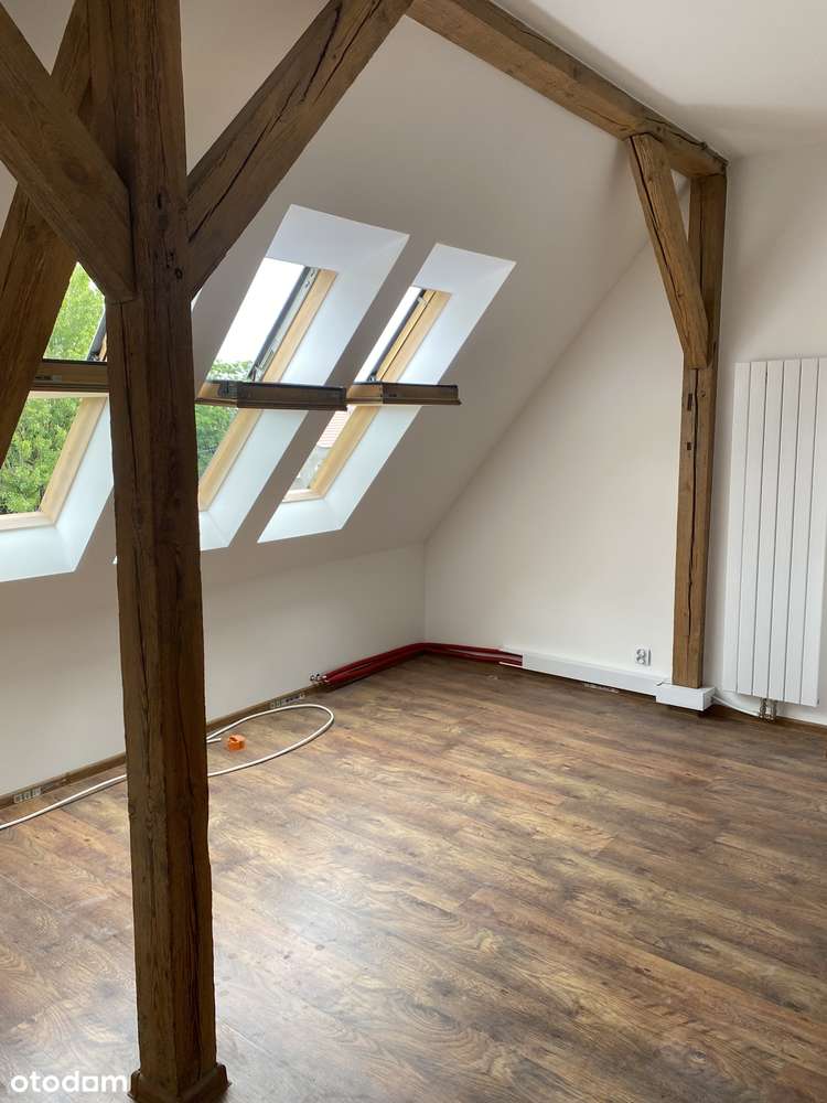 Mieszkanie dwupoziomowe na sprzedaż-0