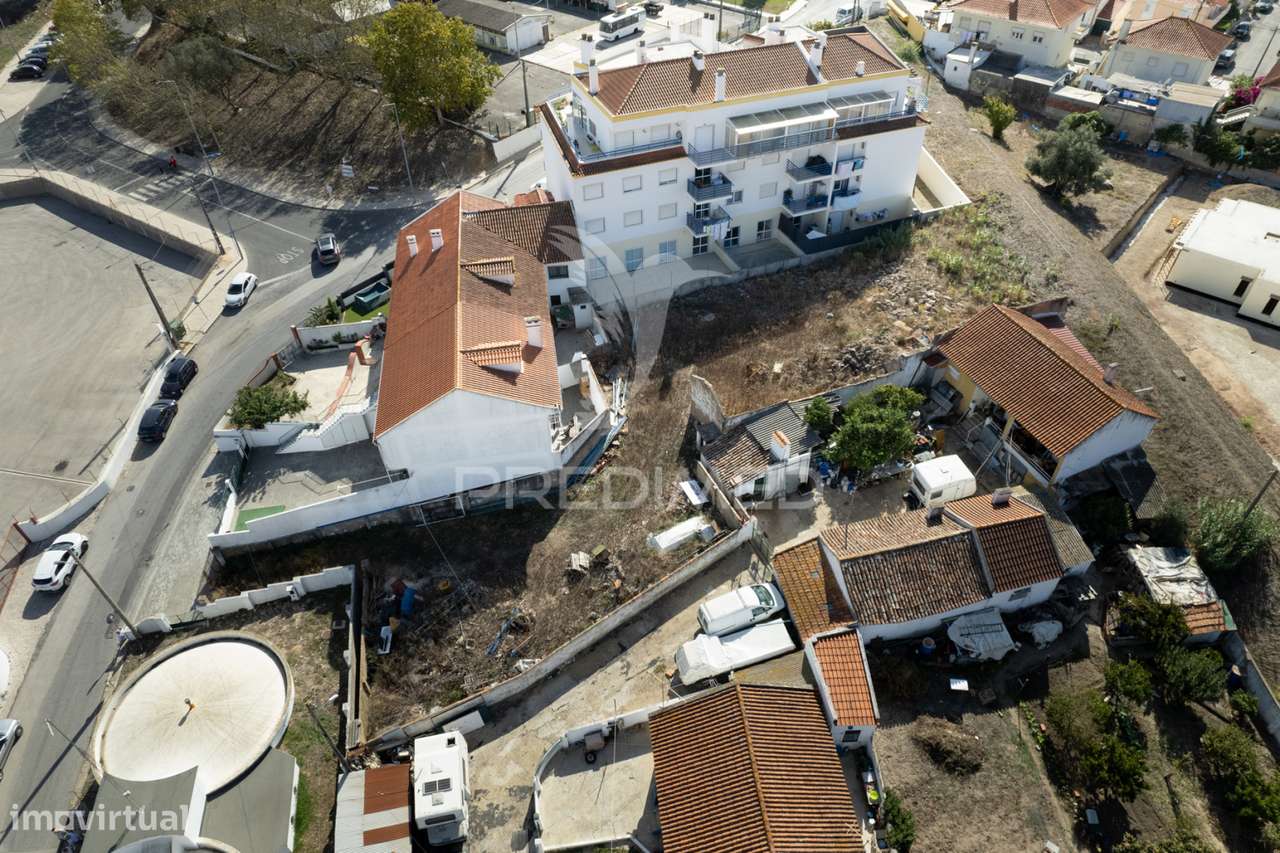Terreno urbano no centro de Alenquer - Grande imagem: 3/22