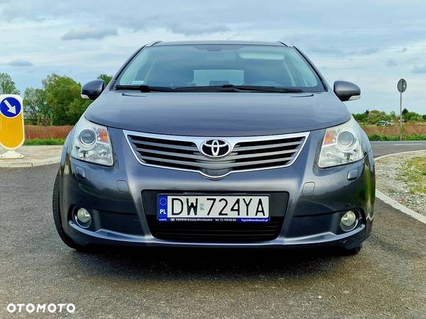 Toyota Avensis 2.0 Sol plus - 2