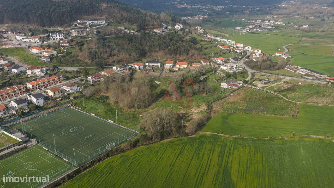 Quinta com 2 hectares em Sande S. Lourenço, Guimarães-7