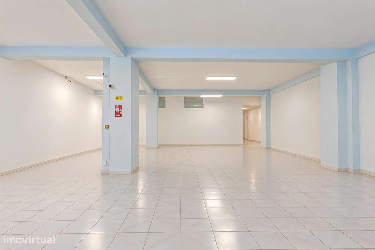 Venda | Loja de 670 m2 | 15 m de fachada | Garagem-28