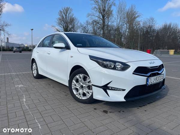 Kia Ceed 1.5 T-GDI M - 3