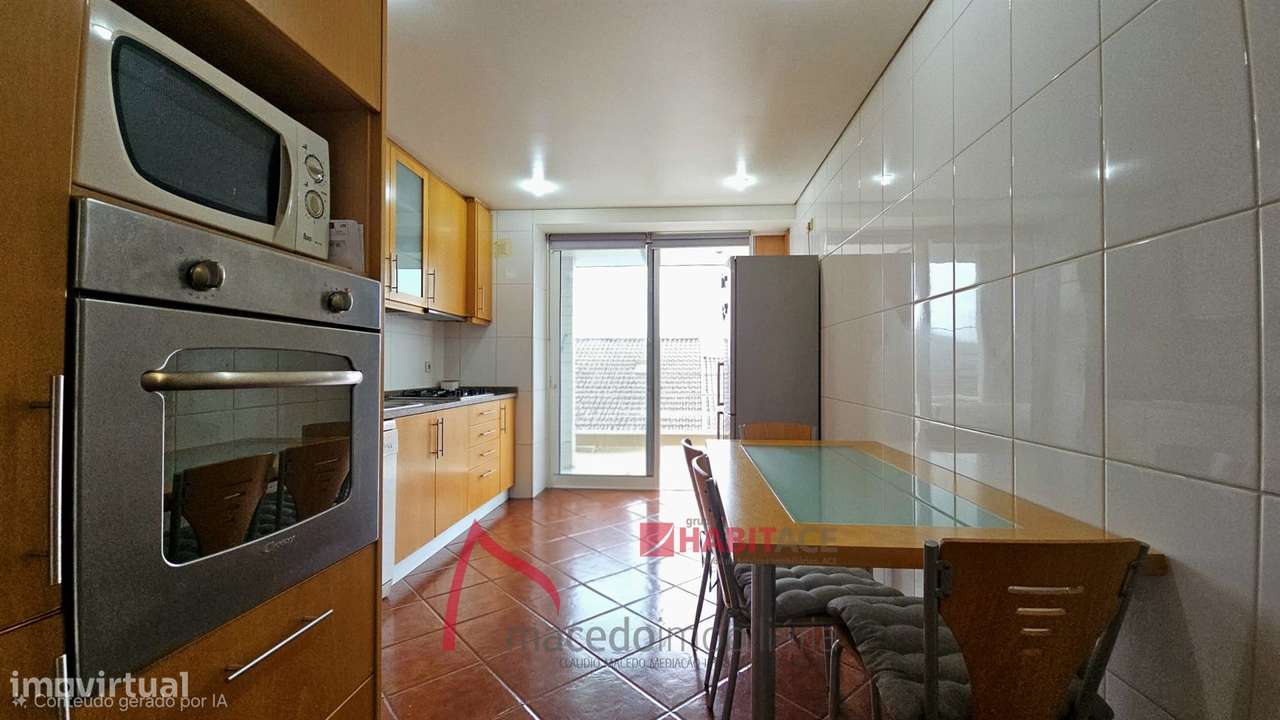 Apartamento T3 com 2 frentes e varandas em Ferreiros – Braga  O Seu Ap-55