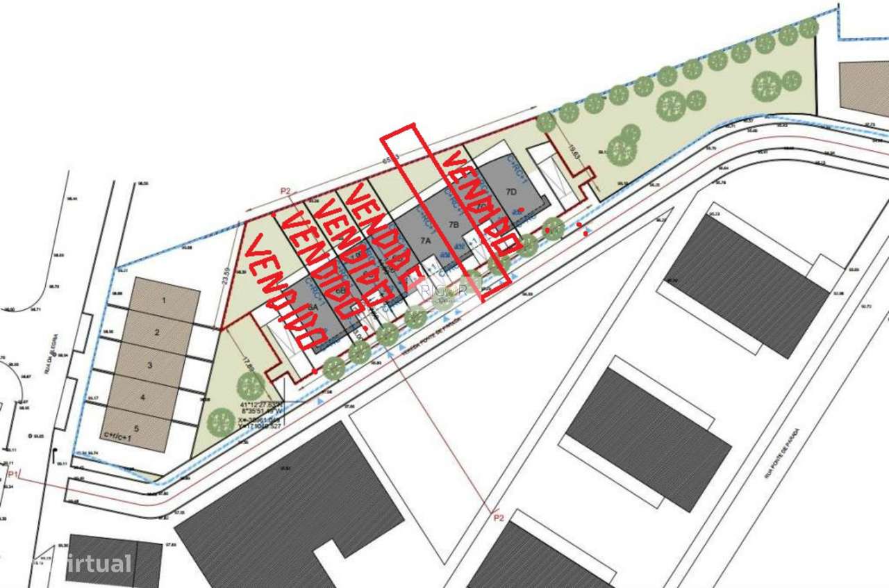 Moradia T3 de 2 frentes e jardim em construção em Águas Santas-14