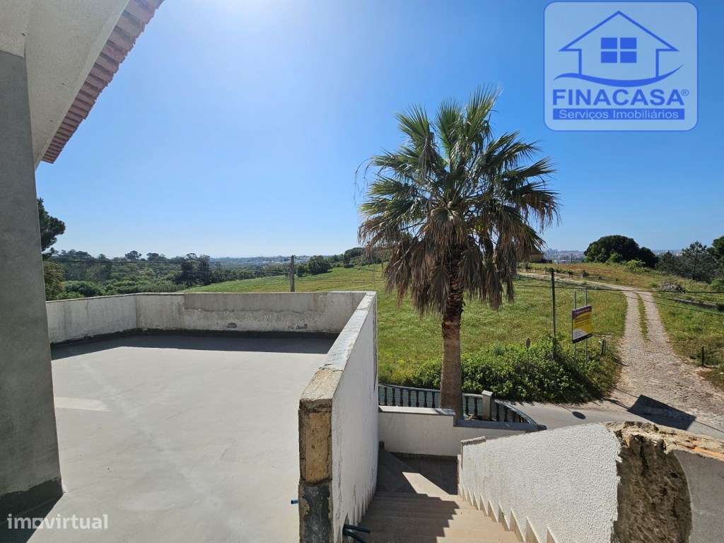Moradia Isolada em fase de renovação/ remodelação com piscina e jar...-46