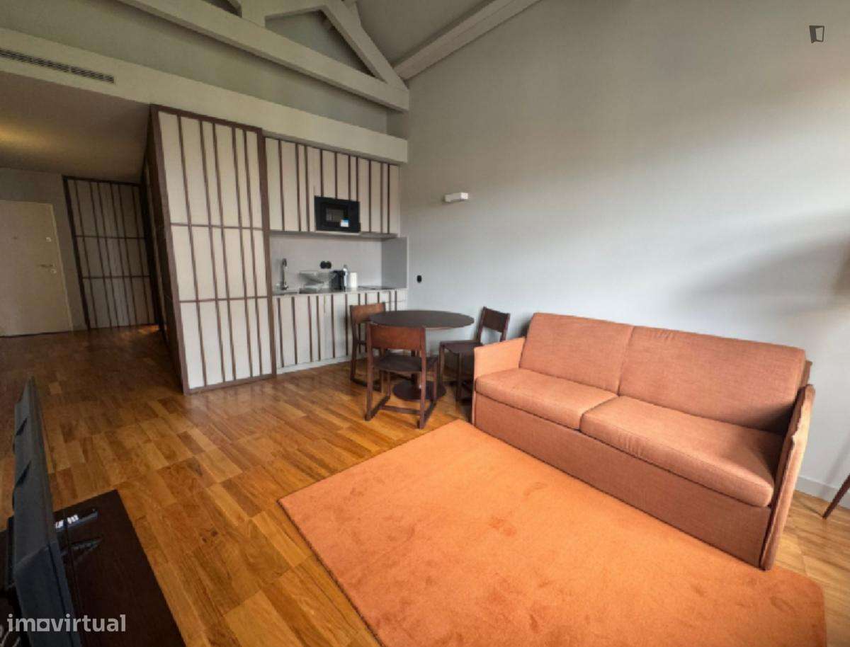 Estúdio - localizado em Sé Porto - Grande imagem: 2/4