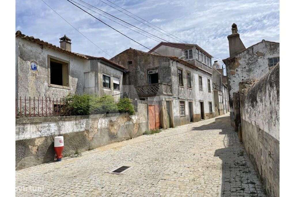 Moradia para Remodelar no Concelho de Figueira de Castelo Rodrigo  | P - Grande imagem: 2/13